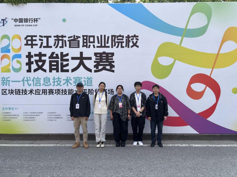 首战亮剑志在夺奖  初生牛犊敢为人先